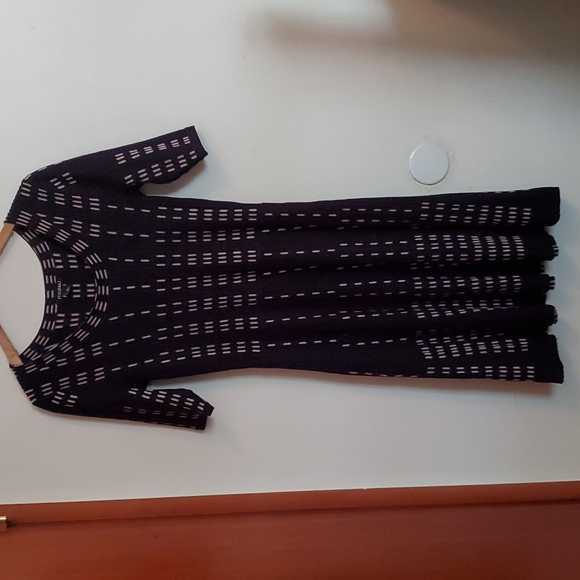 BLACK KNIT DRESS - Picture 2 of 4